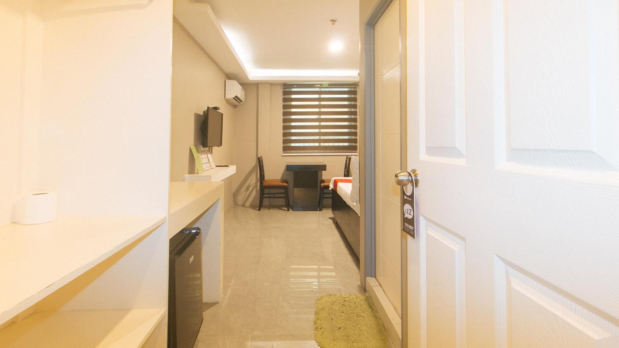 Reddoorz Plus At Seventy Five Inn Near Manila Airport Paranaque City Eksteriør bilde