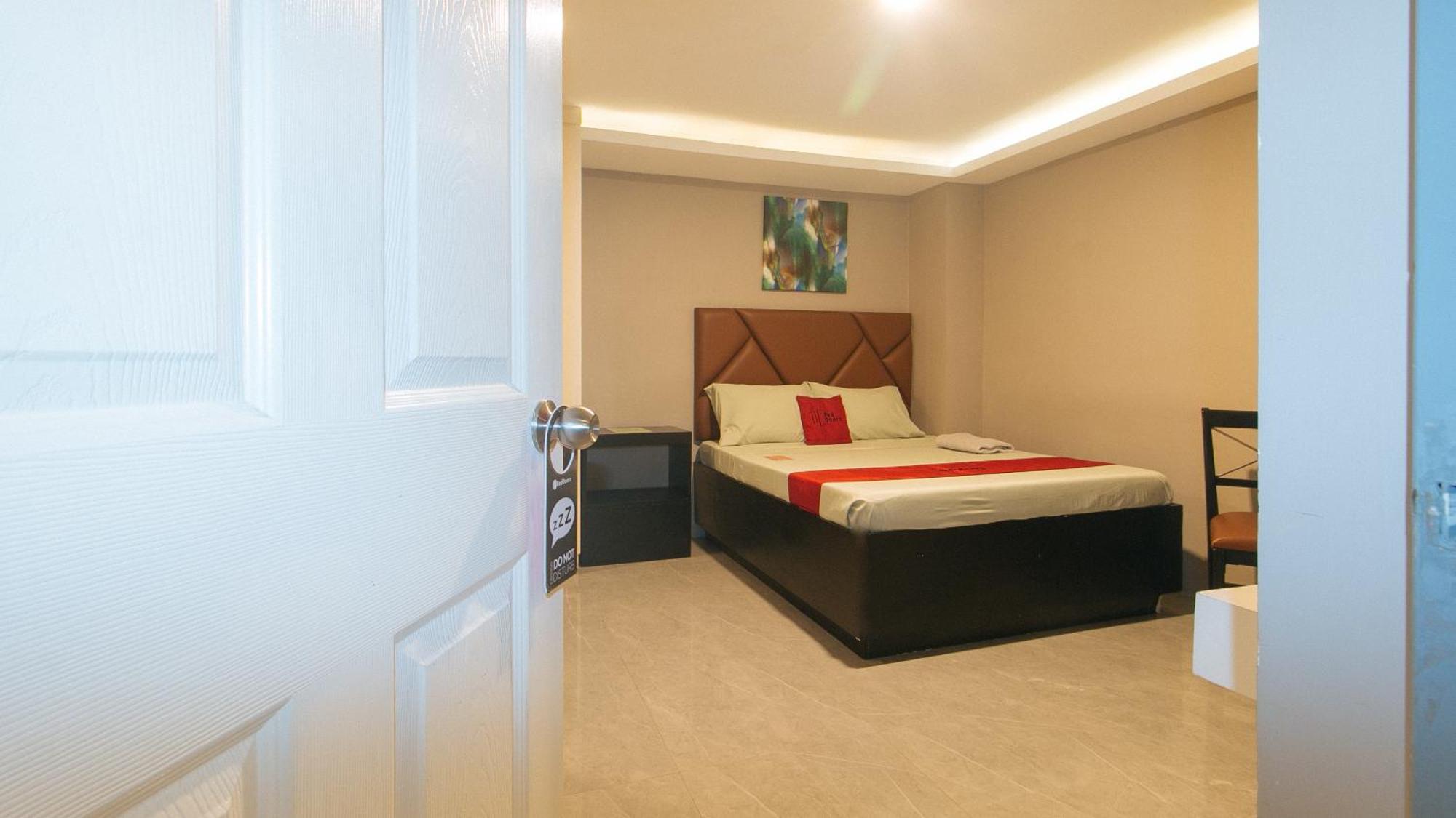 Reddoorz Plus At Seventy Five Inn Near Manila Airport Paranaque City Eksteriør bilde