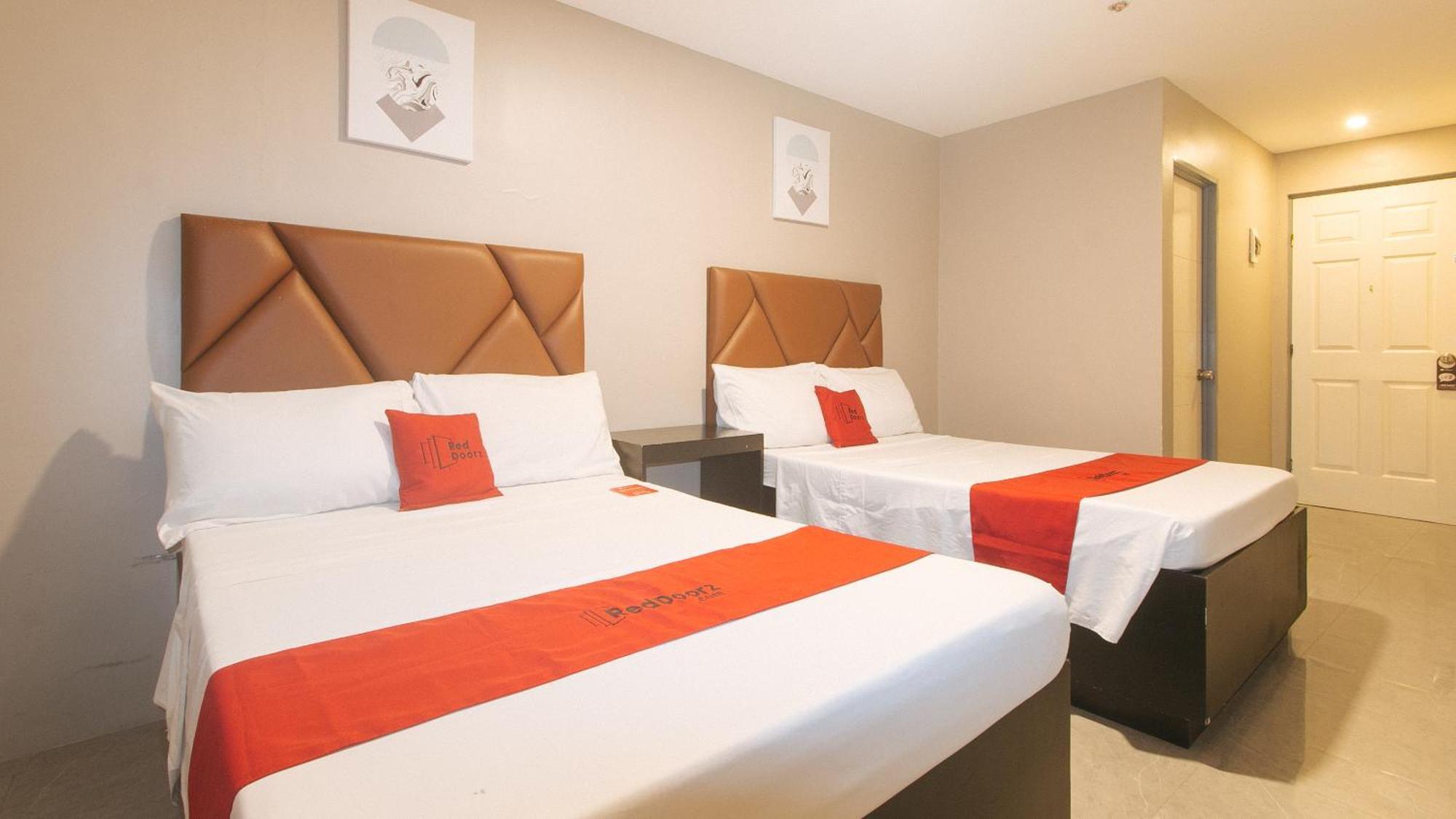 Reddoorz Plus At Seventy Five Inn Near Manila Airport Paranaque City Eksteriør bilde