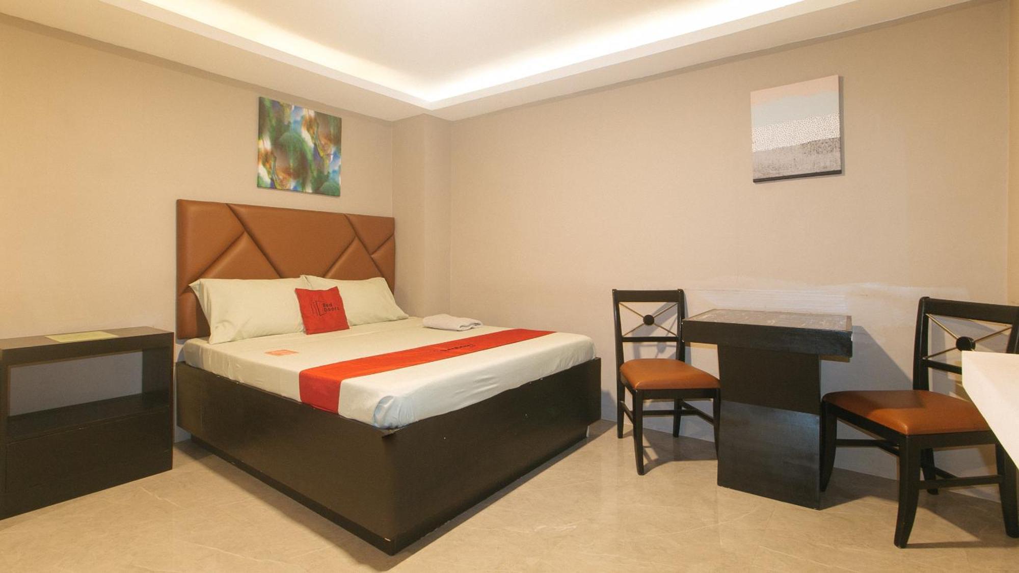 Reddoorz Plus At Seventy Five Inn Near Manila Airport Paranaque City Eksteriør bilde
