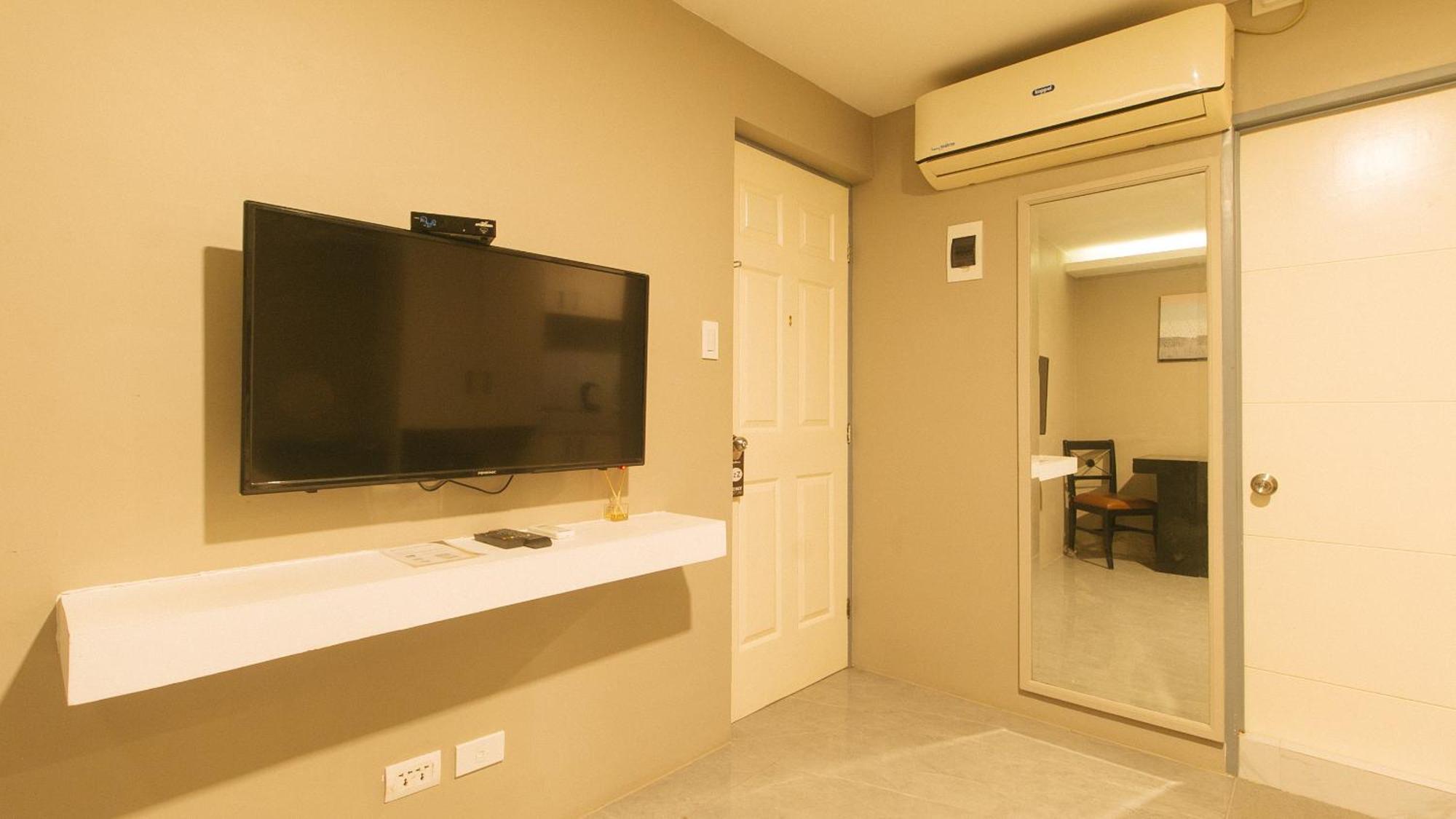 Reddoorz Plus At Seventy Five Inn Near Manila Airport Paranaque City Eksteriør bilde