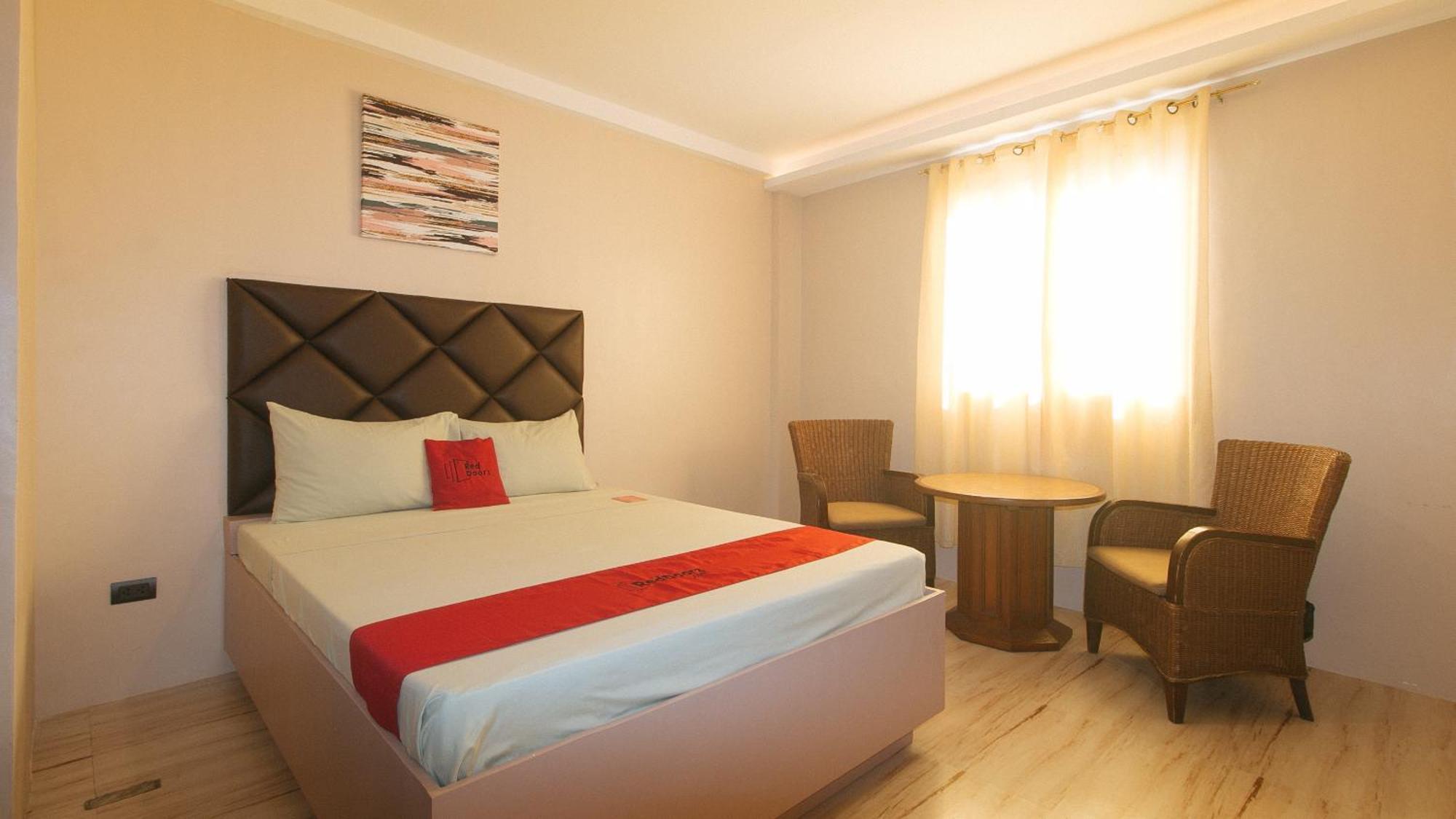 Reddoorz Plus At Seventy Five Inn Near Manila Airport Paranaque City Eksteriør bilde