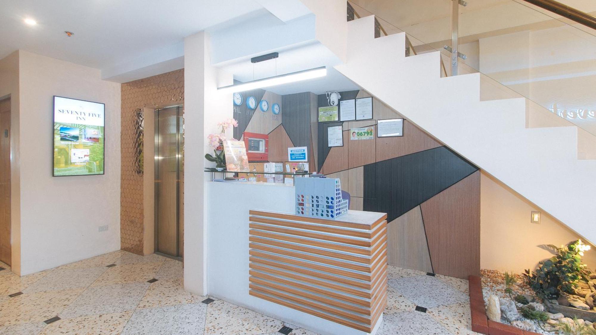 Reddoorz Plus At Seventy Five Inn Near Manila Airport Paranaque City Eksteriør bilde