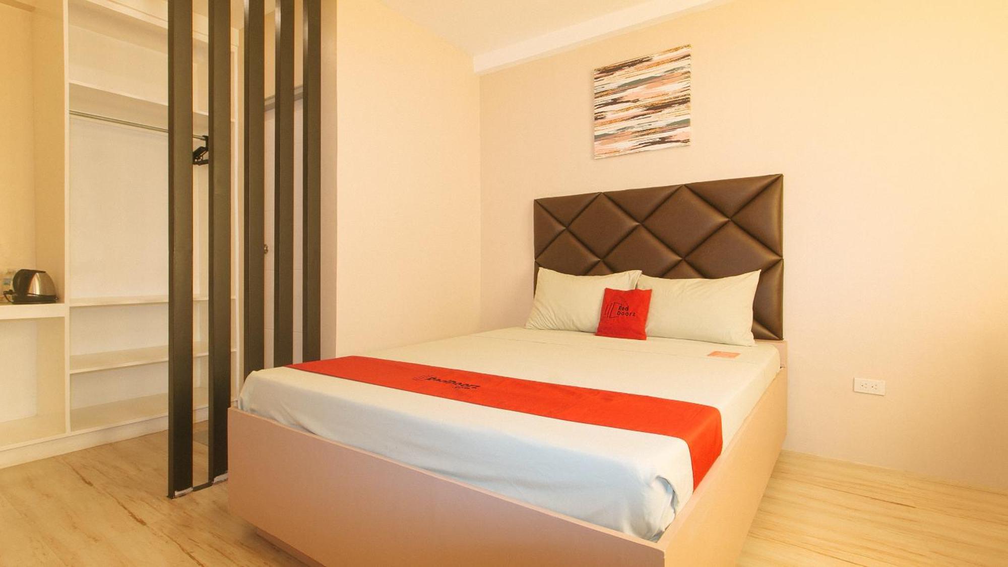 Reddoorz Plus At Seventy Five Inn Near Manila Airport Paranaque City Eksteriør bilde