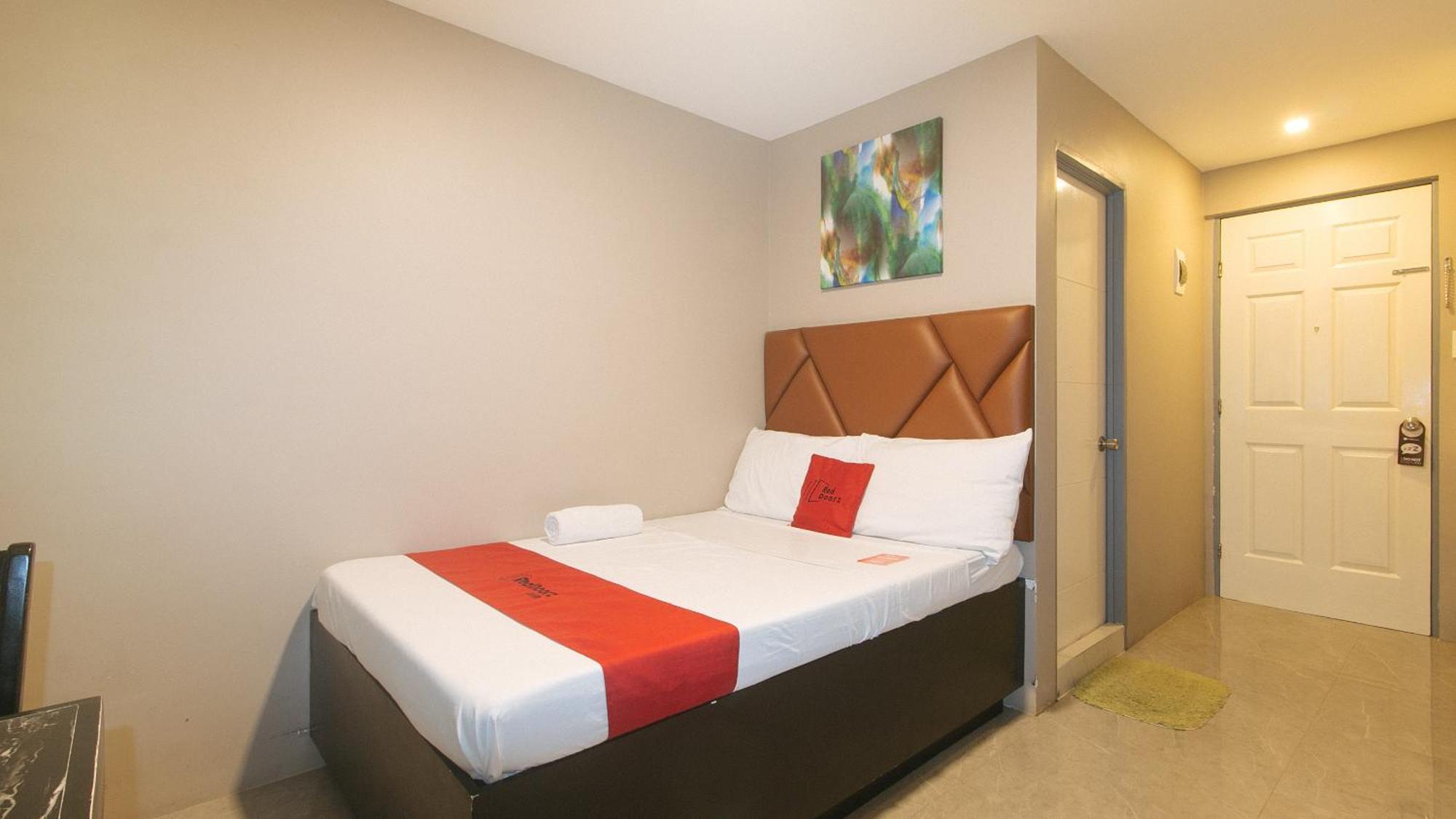 Reddoorz Plus At Seventy Five Inn Near Manila Airport Paranaque City Eksteriør bilde