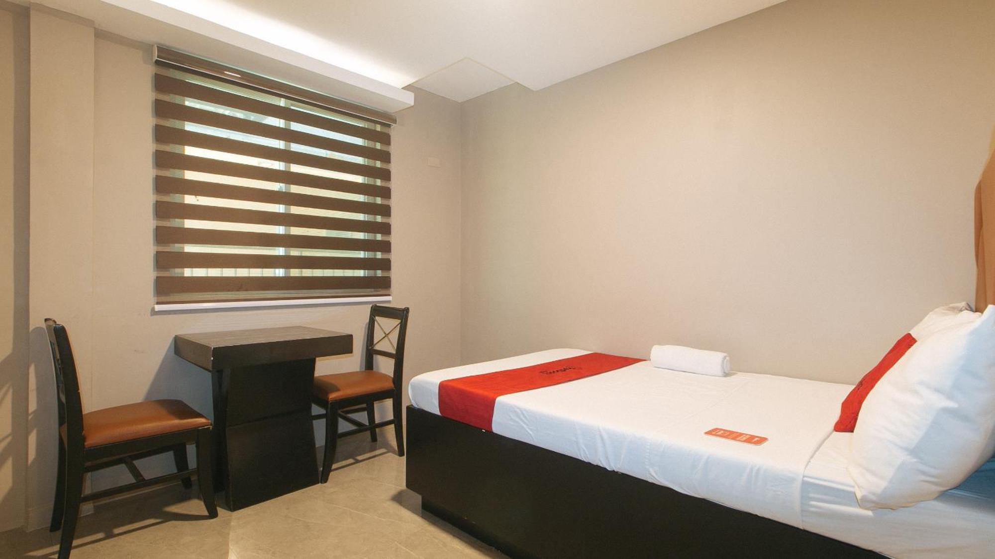 Reddoorz Plus At Seventy Five Inn Near Manila Airport Paranaque City Eksteriør bilde
